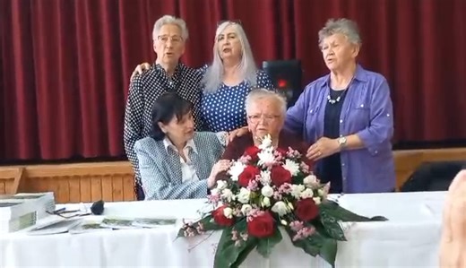 MEĐIMURJE KAK SI LEPO ZELENO pjevaju članice Književnog kruga Prelog i Štefanija Sabol - Štefica na promociji njezine prve knjge „Lepe moje međimurske senokoše“ u Palinovcu 🥰🌿 | Medjimurski.hr
