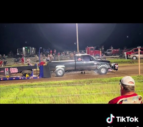 TG CUSTOMS (@tgcustoms2)’s videos with original sound - OnfireGarage