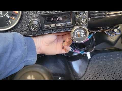 Jeep CJ7 1981 258 Part 1: Oil pressure gauge - mechanical vs OEM electric