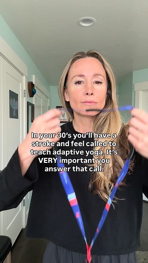 Hospital yoga day! 🏨 Here’s what most teachers never see. Because most teachers think yoga happens only in studios. A lot of my work happens in hospitals, neuro centers, and stroke/TBI (traumatic brain injury) programs. I’ve been teaching adaptive yoga in these settings since 2019, not because it’s “inspiring,” but because it’s needed. Here’s the truth: There are millions of people living with permanent physical changes from stroke, TBI, amputations, and other disabling conditions… and almost n