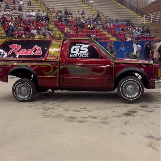 34K views · 549 reactions | Chevy Blazer Hopping & Dancing at Texas Heat Wave | SICK Slammed Trucks | Facebook