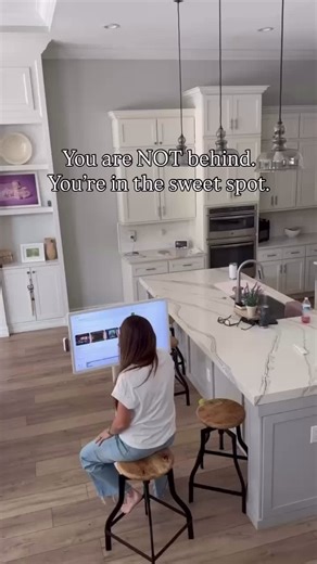 For the longest time I thought I “missed my window.” Like if I didn’t have it all figured out by 30… I was behind. But the truth is, your 40s aren’t the end of the story. They’re the beginning of your second wind. I said yes to something new when I was barely 40. Not because I was looking for a whole new life but because I wanted something that gave me more room to breathe. More freedom in my days. More options for my family. And something that fit into my real life (not the other way around). A