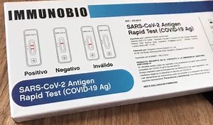 En vivo, te mostramos cómo se usa un autotest de COVID-19