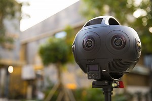 Insta360 Titan, esta pequeña y compacta cámara graba en 360 grados a resolución 11K