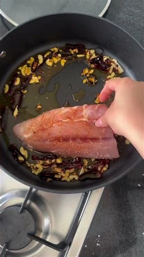 Pescado al mojo de ajo DELICIOSO y súper FÁCIL 🔥🐠
