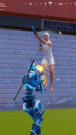 She is faking it 🤦🏾‍♂️🤷🏾‍♂️ #fortnite #fortniteclips #gaming #ad #funny #shorts