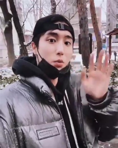 [Han Jisung - 220201] "What if you’re someone I just want around?" Em là nhà, là bình yên vô tận của anh~~♥️ #HAN #한 #StrayKids #스트레이키즈 | H.A.N - 'Human, Alien' novel