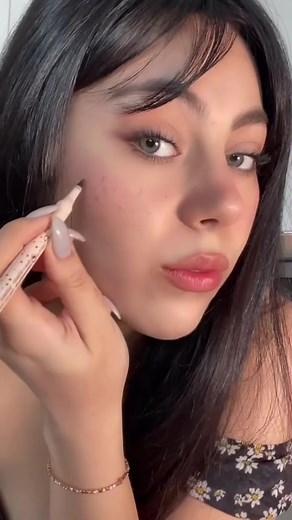How to Apply Fake Freckles for a Natural Look