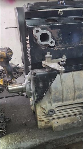 How to tell which EZGO Robin engine you have, 295 or 350? #short #golfcart #ezgo