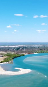 Watch the beautiful beaches of Antsanitia in Majunga in the video, and then let yourself be tempted to visit. This place is perfect for a relaxing vacation.🌴🤩 📽️ (c) stephanejohanes #MyMadagascar #VisitMadagascar #Antsanitia | Madagascar Tourism