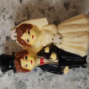 Vintage Mini Bridal Wedding Bride & Groom Cake Topper Figurine