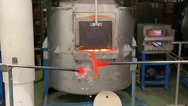 #glassblowing #newglassblower #contemporaryart #glass #glassblow #glassblowing101 #glassart #hotglass #blownglass #contemporyglass #blowingglass #glassblown #glassblownup #glassblowingforlife #glassblowingart #glassblowingvideo #glassblowingtiktok #blownaway #artglass #glassbubble #alltheglass #glassartist