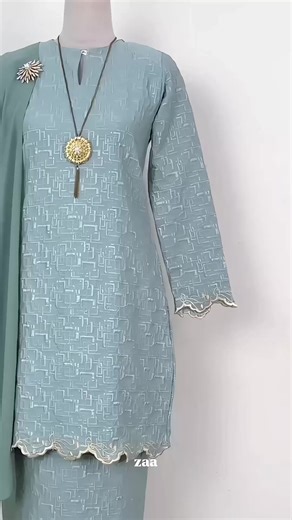 Stunning Kurung Pahang Dalia in Light Mint Green