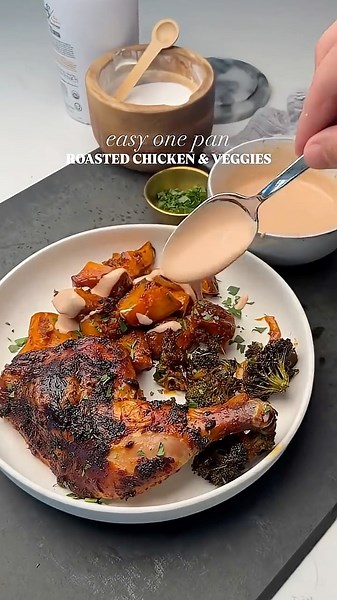 ONE PAN ROASTED CHICKEN & VEGGIES