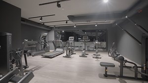 Wenn Matrix zum Wellness-Erlebnis wird! Heute geben wir euch einen Einblick in das Matrix Fitnessstudio im Soulsisters‘ Hotel in Kaprun! Training auf 100m2 mit Panorama Aussicht und Terrasse! 🤩 #MatrixFitness #Soulsistershotel #Hotellerie | Matrix Fitness D - A - CH