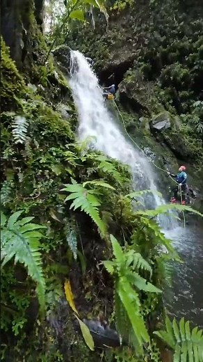 Canyoning in the Azores 🍀 A great activity for adventure lovers!