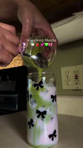 My version of “we have matcha at home” 💕🍵