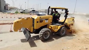 The Vermeer RTX1250i2 is a high-performance ride-on tractor designed...