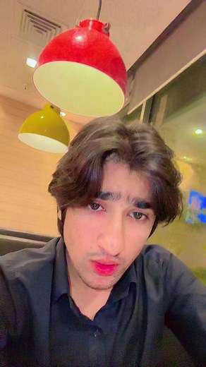 Café Outfit Inspirations: Explore Indoor Styling Tips