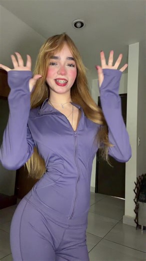 Video de lawuerita (@lawuerita.comm1) relacionado con “mini me you complete me”