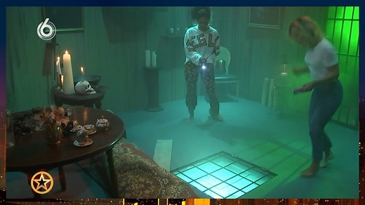 Lukt het deze BN'ers om te ontsnappen uit deze doodenge escape room?! 😱 Code van Coppens zie je nu terug op KIJK.nl | Shownieuws