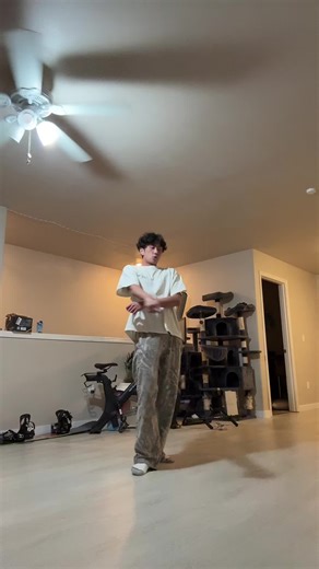 Boom-ba-doom!💥🎸 DC:@RIIZE #kpop #dance #dancechallenge #boomboombass #fyp