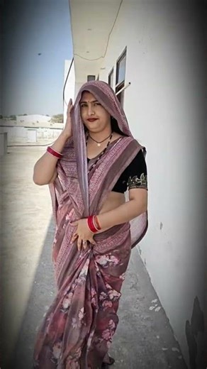 Floral Elegance Saree Moment #saree #aesthetic #fashion