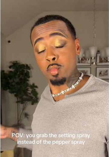 You grab thesetting spray instead of pepper spray #fyp #makeup #settingspray #tiktokmademebuyit #funnyvideos