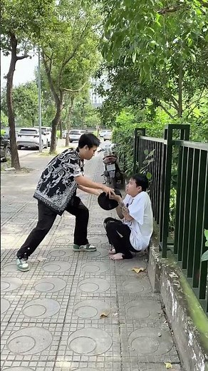 💢 Bully Laughs First… Cries Last 😤 #InstantKarma #LifeLesson #JusticeServed #StopBullying #Shorts