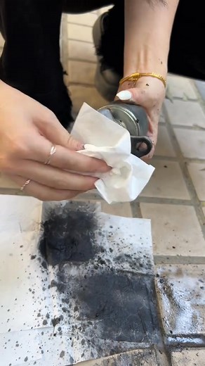 324K views · 4.9K reactions | "Black smoke coming out of the exhaust pipe? The truth is actually the EGR valve!"#cars #tips | Driver Crush01 | Facebook