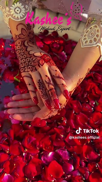 Eid Mehndi Designs at Kashee’s Kingdom in Lahore