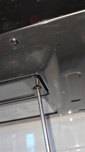 Microwave light replacement. #homediy #fblifestyle | dirtymaintenancenation.com