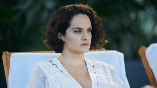 Филмът “Емануела”: Последната жертва на радикалния феминизъм