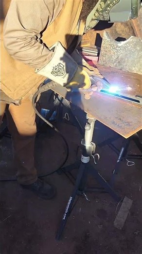 fabricating up a grinder stand/table for welding in the field #welding #fabrication