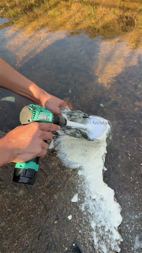 30-Second Shoe Cleaning Challenge! Can the drill brush do it