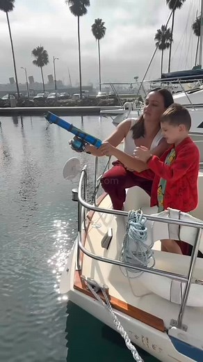 Check out our all new Fishing Catapult Rod! Perfect for keeping kids from saying there “bored” when fishing! | Colitt