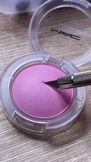 커팅 블러셔 🦋 Cake cutting 🍰 #maccosmetics @maccosmetics #fyp #cake #추천 #블러셔 #blush #makeup #틱톡뷰티 #뷰티 #beauty