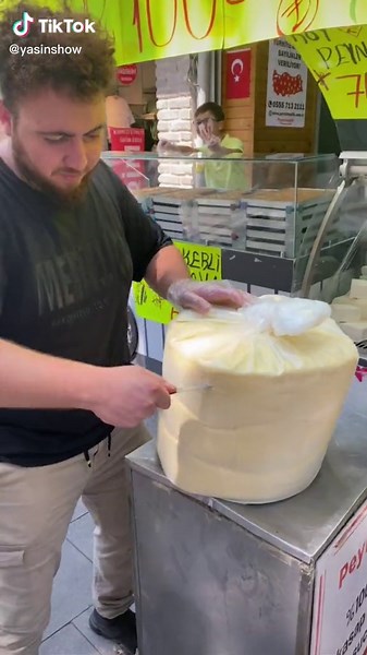 How to Properly Handle and Wrap Cheese