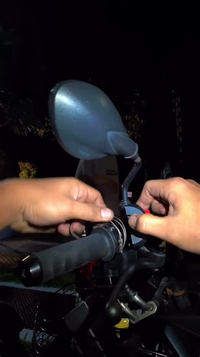 Bear's Garage (Singapore) on Instagram: "Throttle cable replacement for Yamaha Y16. Merry Xmas! 🎄 We hope your holidays are filled with laughter & chaos just like when we get to do onsite jobs with friends 😌 Call or Whatsapp us at 9783 5485 if you have an emergency this festive season 🏍️👨🏽‍🔧"