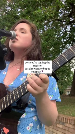 why have one coldplay song, when you can have two?🤩 A little bit of a sky full of stars / my universe for V&D’s wedding this past weekend!! #wedding #weddingsinger #coldplay #askyfullofstars #weddingmusic