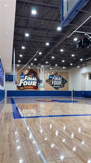 love returning to my alma mater and former work #sportsmanagement #almamater #universityofkansas #fyp #fypシ