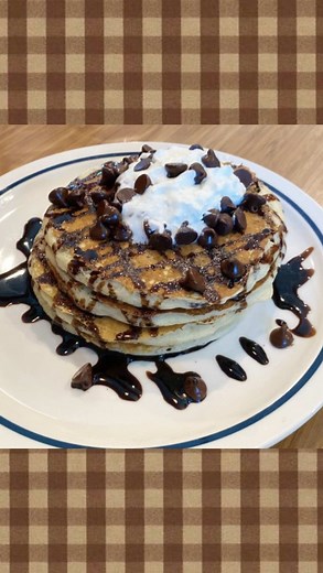 IHOP Chocolate Chip Pancakes — How to Make IHOP-Style Pancakes