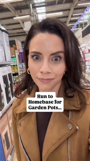 Looking for cheap garden pots… Everyone is wanting garden pots at the moment to get ready for bulb planting but there is limited choice when it’s out of season! I have been everywhere today trying to find the best selection of pots that most of you will be able to get and @homebase_uk delivered the goods! Did you know that The Range stores stock Homebase garden items? They have a HUGE selection of pots from as little as £3.99! Happy Shopping! 🌷Comment below if you’d like any of my links sent to