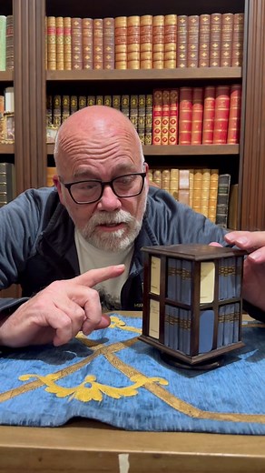 World’s smallest Shakespesre library! #shakespeare #bible #library #tudor #moonsrarebooks