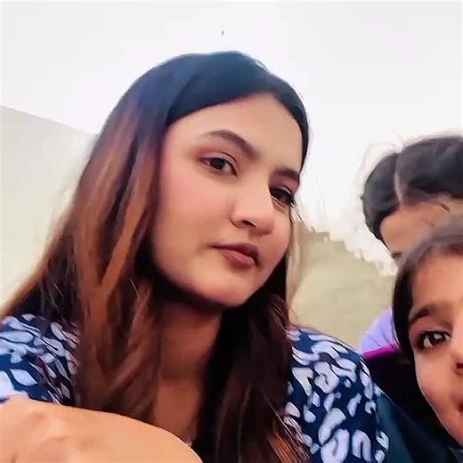 I MADE NEW FRIENDS! ..| Hira Faisal.