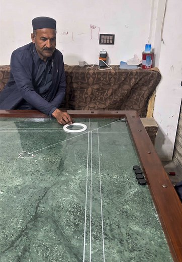 Flick Legend: Command Every Carrom Shot