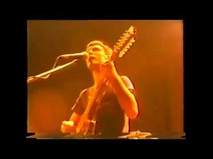 Talking Heads - Uh-Oh, Love Comes to Town (live)