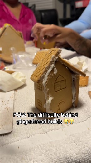 Why no one told me it was this difficult to build a gingerbread house 😭😭 #fyp #gingerbreadhouse #viral