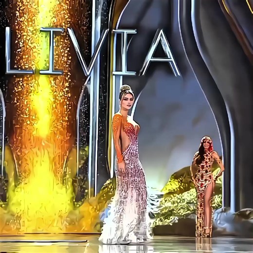 Miss Universe: Santa Cruz vs. Cochabamba Comparison