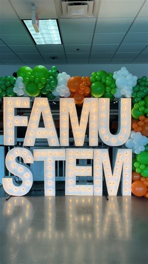 There’s something different about designing for the university that made you. Every color, every placement, every focal point is built to represent FAMU with the excellence it’s known for. Proud alum. Proven designer. Let’s keep elevating the Hill. 🐍@Florida A&M University #famu #hbcupride #hbcu #balloondecor #balloonartist